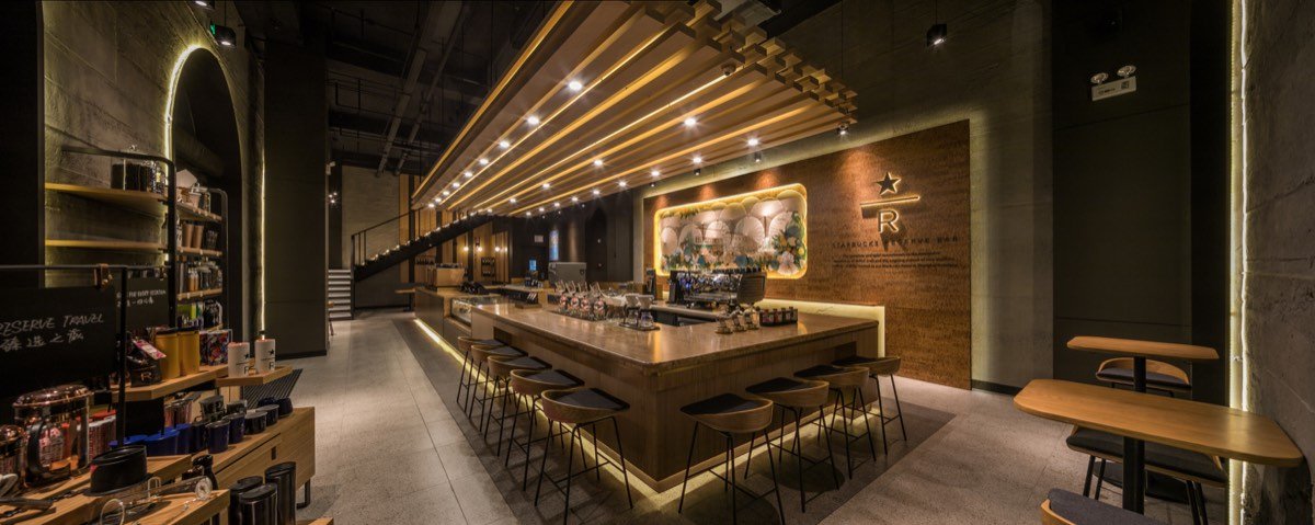 Bar com paredes de betão à vista